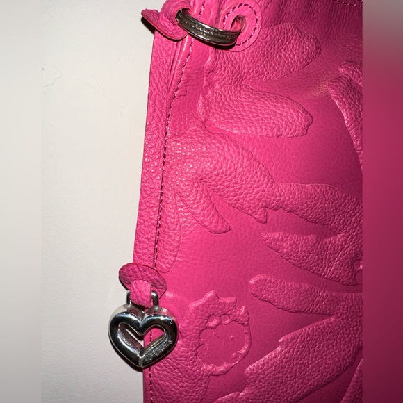 RARE Brighton Zini Piper Slim Shoulderbag. Pink leather with embossed flower - Picture 6 of 10
